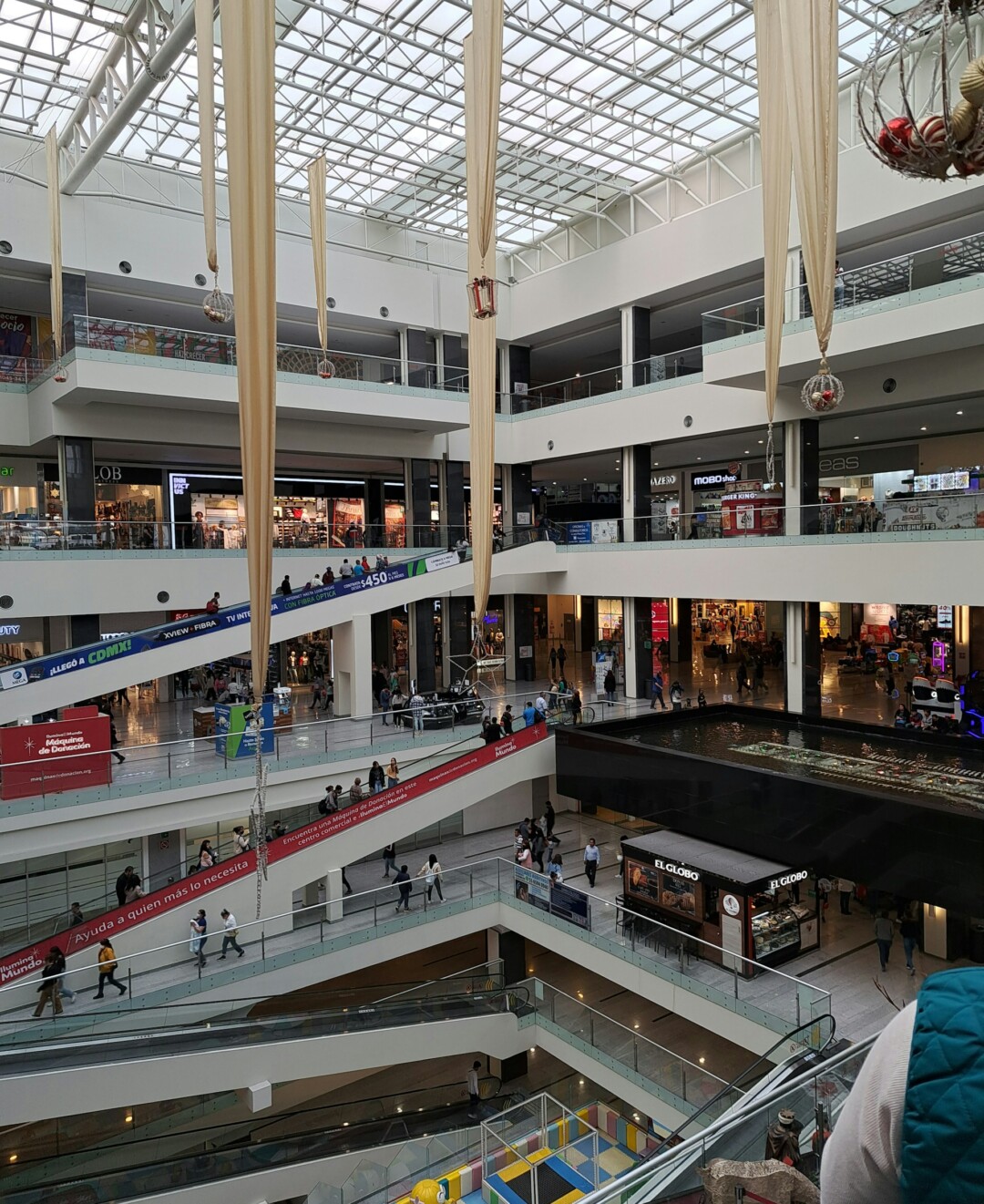 shopping-mall-athens-athens-food-steps #post_title #site_title