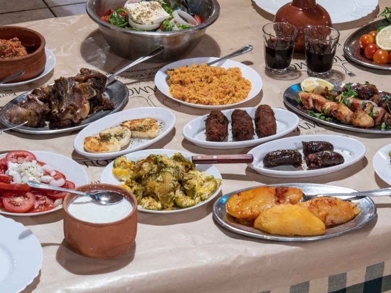 Sunday Lunch: Authentic Greek Family Dining in Athens